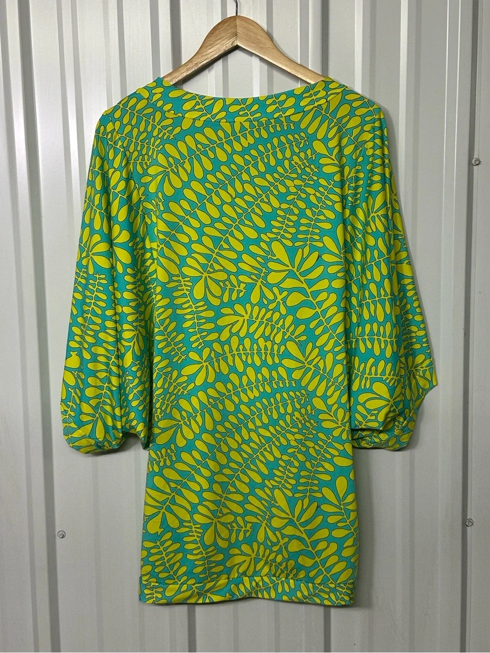 Trina Turk Trellis V-Neck Tunic Swim Cover-Up Dress Resort Chic Caftan Style
